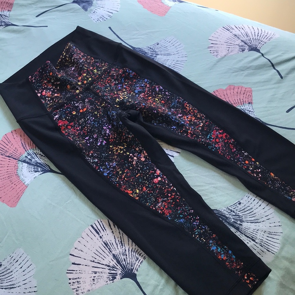 Lululemon NWOT Crop Leggings size 4